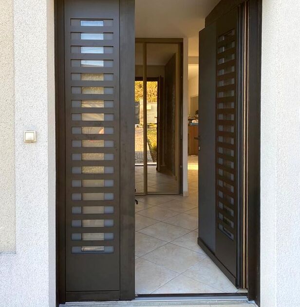 Porte d'entrée MONALU modèle LUMA A
