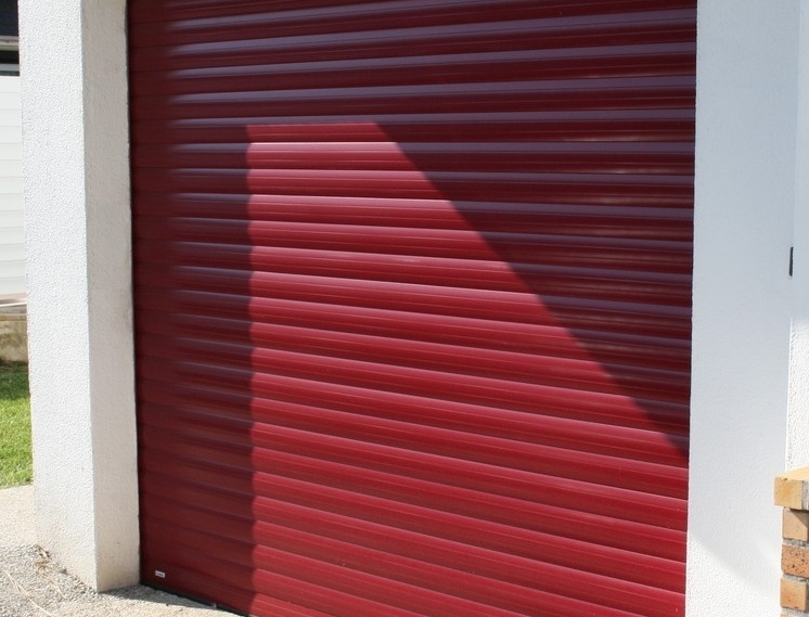 Porte de garage enroulable : Murs et plafond préservés